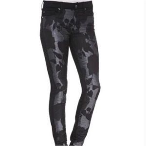 7 for all mankind Black jeans. Floral front, black back new never worn size 26